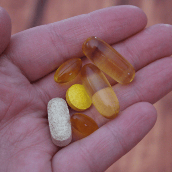 what are the signs of a B12 deficiency?